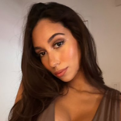 Abril Zucchi